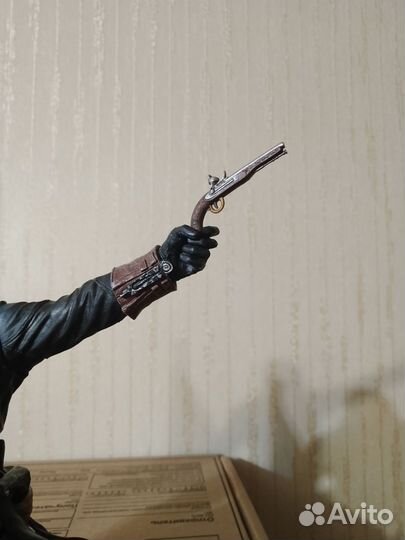 Фигурка assassin Arno