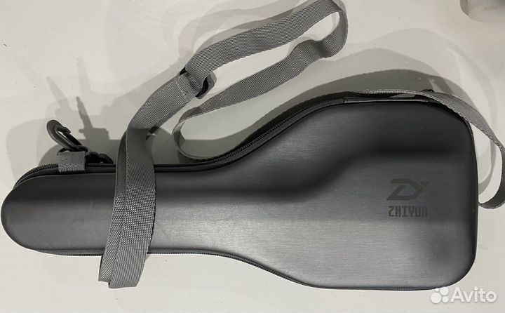 Трехосевой стабилизатор zhiyun smooth