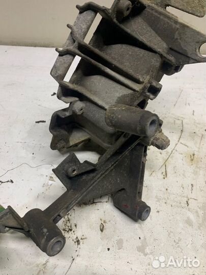 Подушка кпп правая Renault Kangoo 1 KC E7J 2001