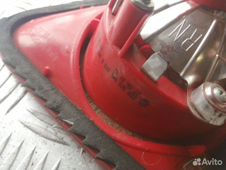 Фонарь внутренний задний левый Volkswagen Passat