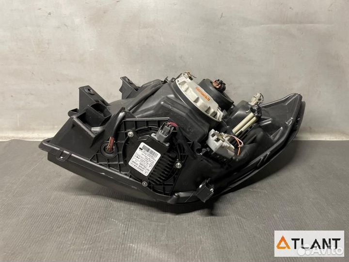 Фара передняя правая nissan elgrand