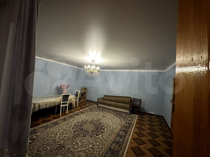 3-к. квартира, 800 м², 1/2 эт.