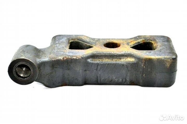 Кронштейн амортизатора переднего моста, нижний пра