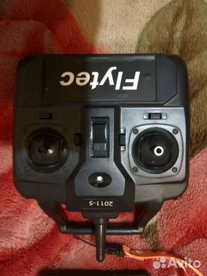 Fishfinder RC bait boat