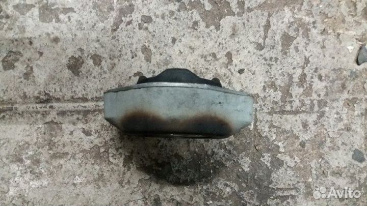 Опора подушка кпп АКПП левая Audi A4 B6 2000-2004г