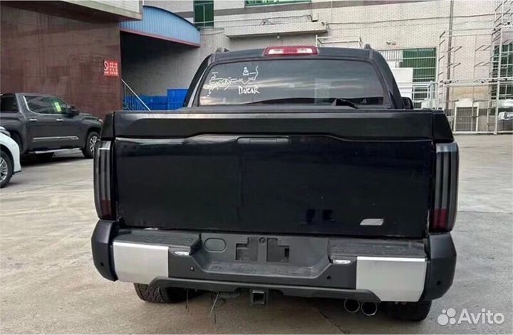 Комплект рестайлинга Toyota Tundra -06