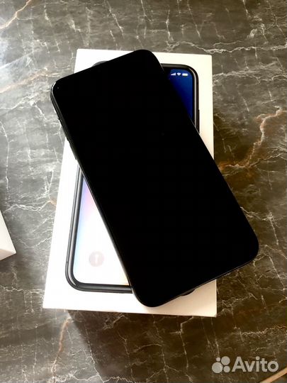 iPhone X, 256 ГБ