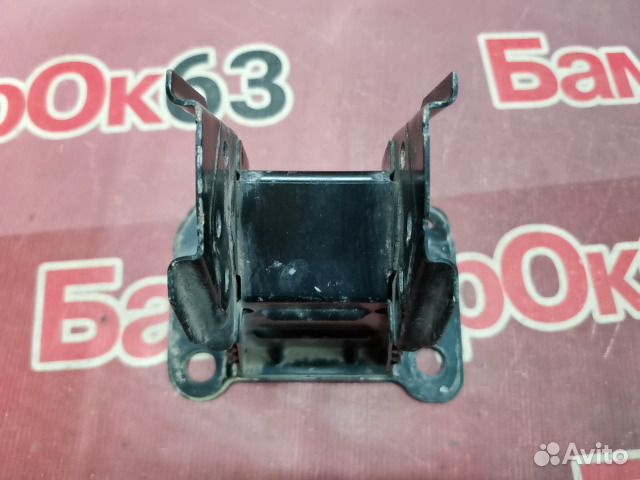 Кронштейн усилителя бампера передний Audi A3