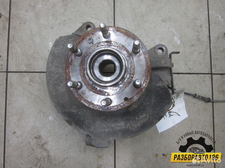 Кулак поворотный передний правый Cadillac Escalade