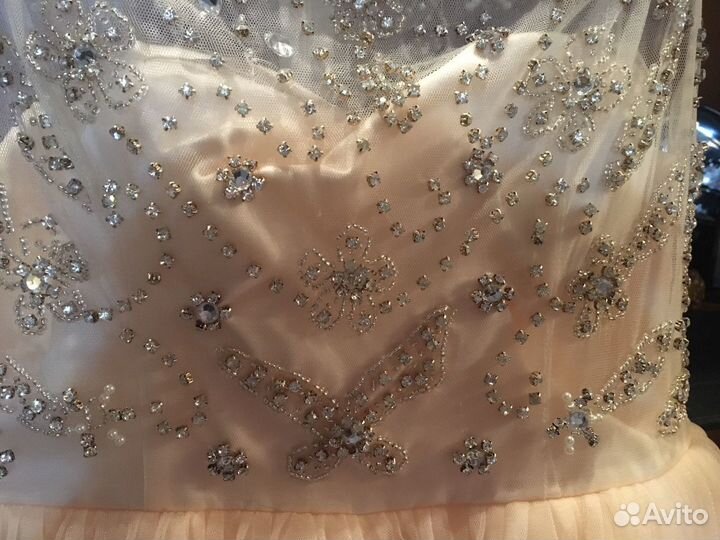 Платье вечернее