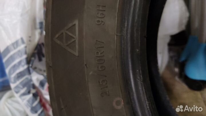 Triangle Sports TH201 215/60 R17