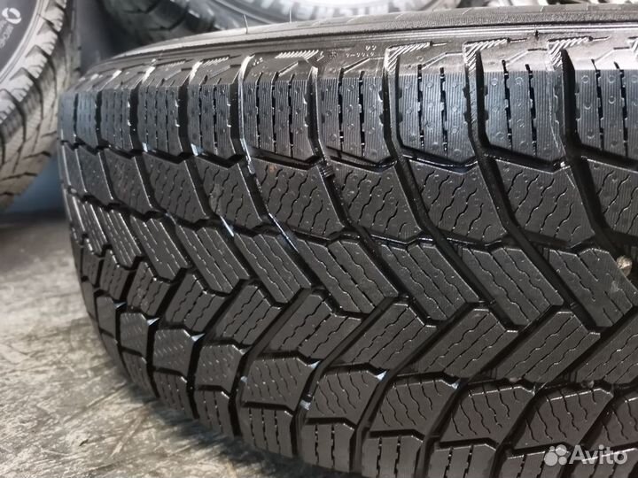 Оригинальные колеса на Mercedes GLC R18