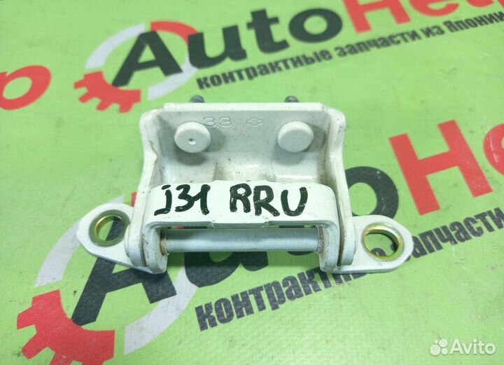 Петля двери nissan teana J31 задняя правая верхняя