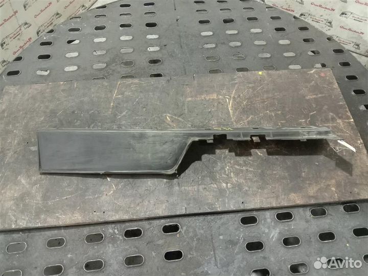 Накладка декоративная на интеркуллер RH Volvo 204