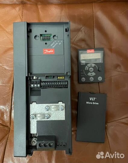 Новый частотник 4 кВт Danfoss VLT 132F0026