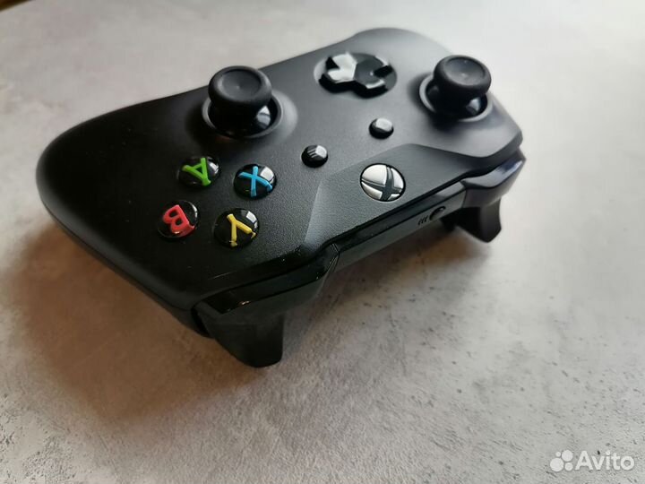 Джойстик на Xbox One /Series /пк