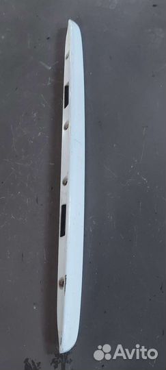 Накладка крышки багажника на Mercedes W210