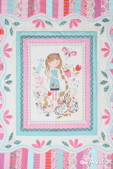 Детское лоскутное одеяло для девочки. 138 x 121 см