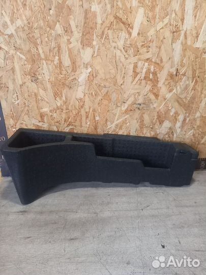 Ящик багажника правый Opel Antara С145