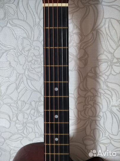 Акустическая гитара