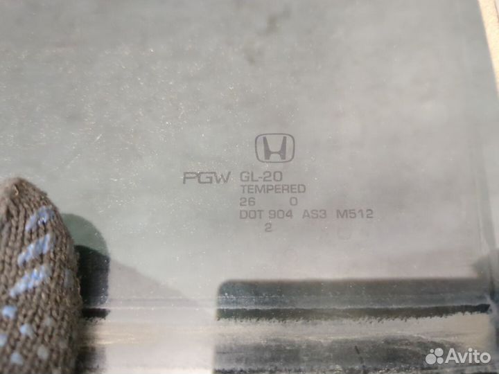 Стекло боковой двери Honda Pilot, 2011