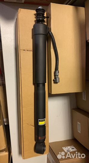 Задний амортизатор Lexus GX460