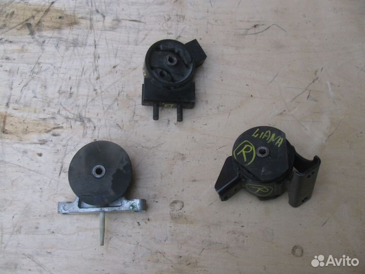 Подушка двигателя Suzuki Liana M16A