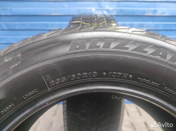 Bridgestone Blizzak LM-80 235/60 R18 107V