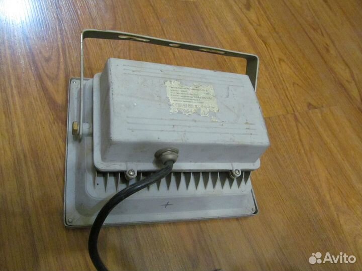 Прожекторы 50 W, 150 W и 30 W