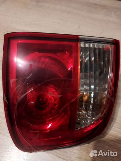 Фонарь задний левый Кайрон с дефектами