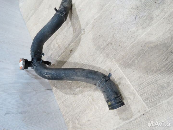 Горловина радиатора Kia Rio 3