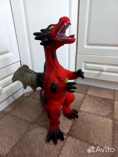 Динозавры игрушки