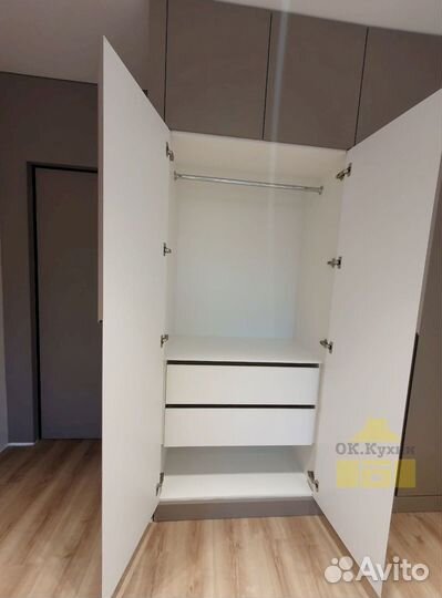 Шкаф светлый