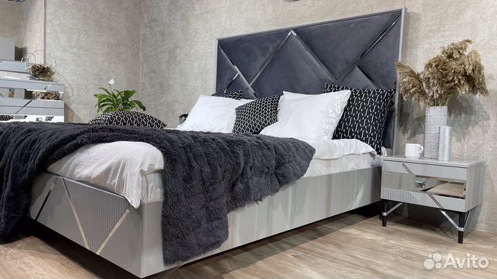 Кровать двуспальная