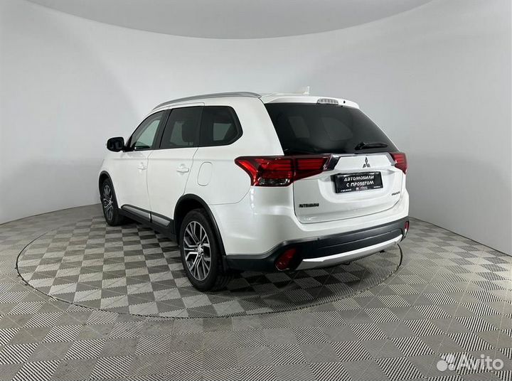 Mitsubishi Outlander 2.4 CVT, 2017, 106 000 км