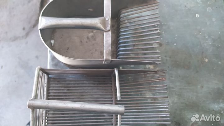 Совок для сбора ягод