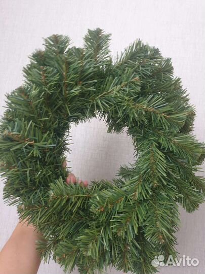 Новогоднее украшение венок