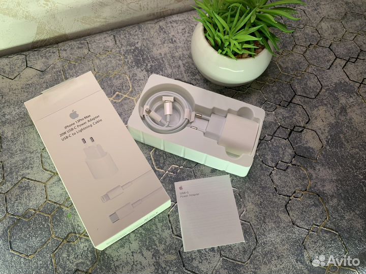 Быстрая зарядка на iPhone 20W (комплект)