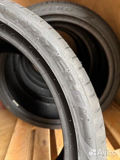 Pirelli P Zero PZ4 315/30 R22 и 275/35 R22 107Y