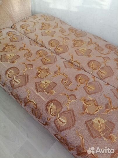 Диван книжка