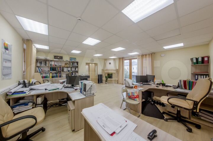 Продам офисное помещение, 207.9 м²