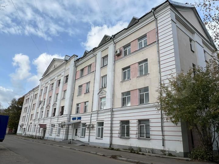 4-к. квартира, 110,3 м², 2/4 эт.