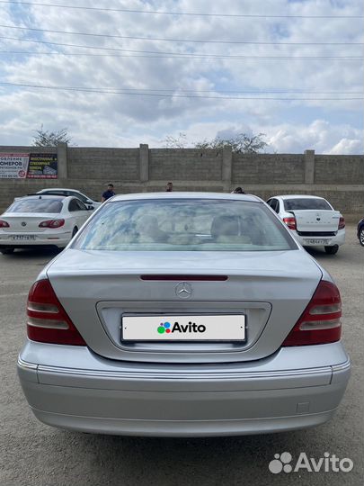 Mercedes-Benz C-класс 2.0 AT, 2002, битый, 290 000 км