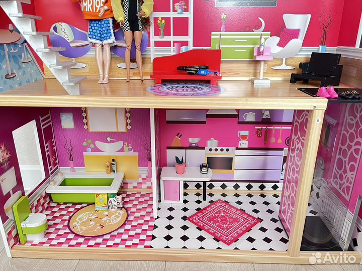 Домик кукольный