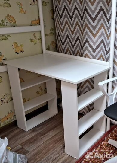 Письменный стол