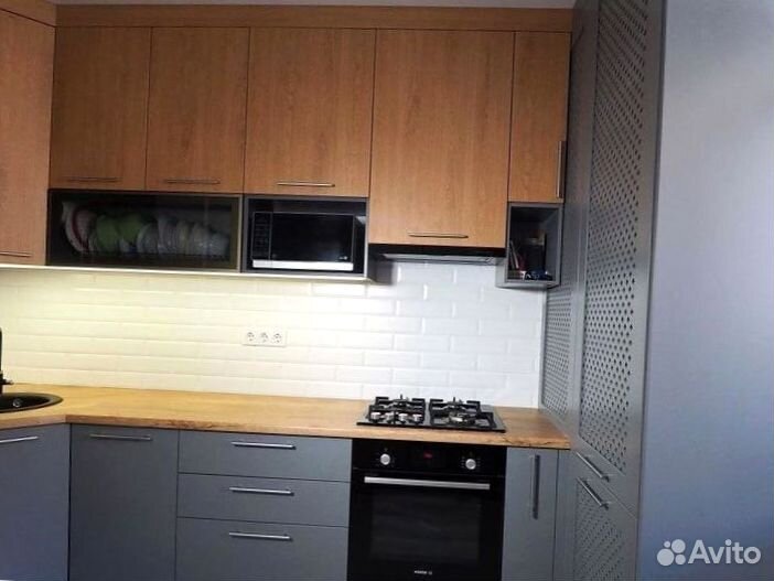 Кухня до потолка