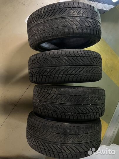 Goodyear UltraGrip 8 Performance 245/45 R18 100V