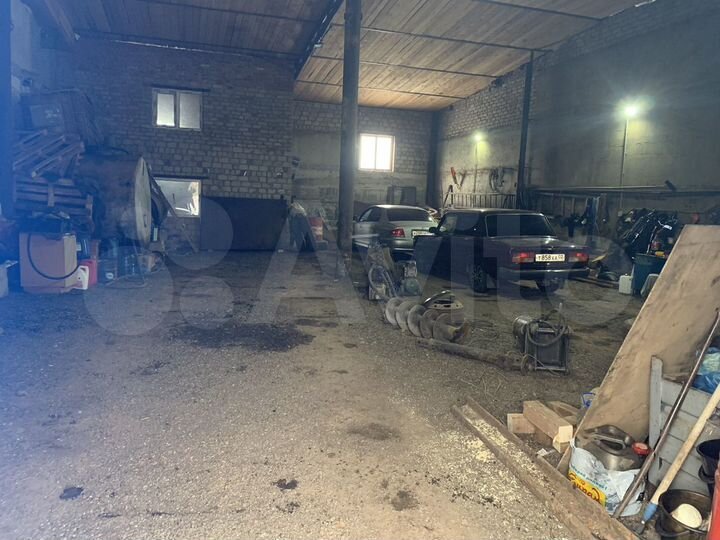 Гараж, > 30 м²