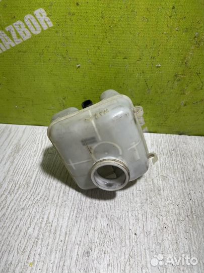 Бачок главного тормозного цилиндра Опель Астра Д