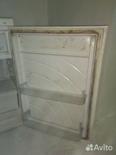 Холодильник бу маленький